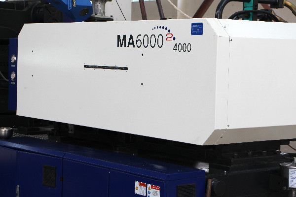 新乡hjc黄金城注塑模具生产工艺介绍