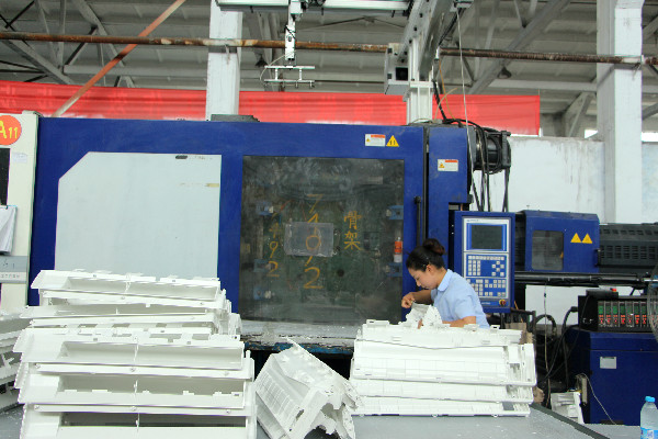 新乡hjc黄金城注塑加工中节约成本的八个方法