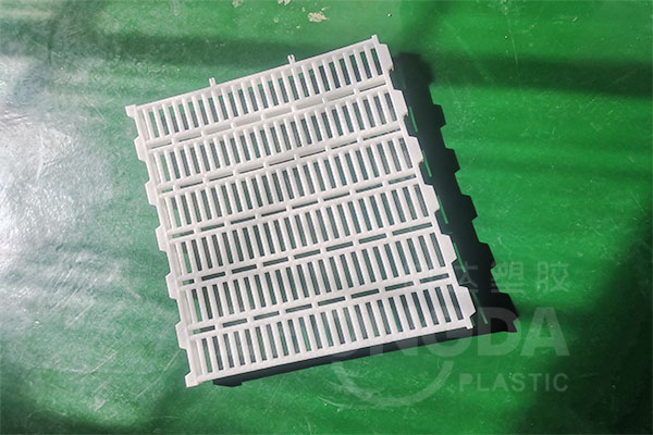 长期为牧原集团提供PP漏缝板